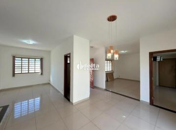 Casa · 330m² · 3 Quartos · 3 Vagas · Casa Com 3 Quartos Sendo 2 Suítes Disponível Para Locação E Venda No Bairro Vigilato Pereira Em Uber
