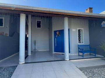 Casa · 76m² · 2 Quartos · 1 Vaga · Casa Em Centro, Balneário Piçarras/sc de 76 m² 2 Quartos À Venda por R$550.000