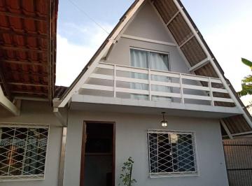 Casa · 130m² · 4 Quartos · 4 Vagas · Casa Em Costeira, Balneário Barra Do Sul/sc de 130 m² 4 Quartos À Venda por R$550.000