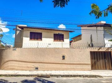 Casa · 323m² · 6 Quartos · 8 Vagas · Casa Em Vicente Pinzon, Fortaleza/ce de 323 m² 6 Quartos À Venda por R$550.000