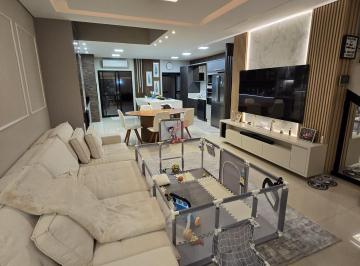 Casa · 197m² · 3 Quartos · 4 Vagas · Sobrado Em Afonso Pena, São José Dos Pinhais/pr de 197 m² 3 Quartos À Venda por R$1.280.000