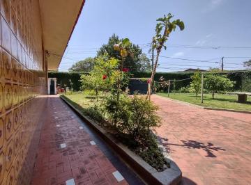 Casa · 338m² · 6 Quartos · 8 Vagas · Casa Em Parque São George, Cotia/sp de 338 m² 6 Quartos À Venda por R$1.300.000