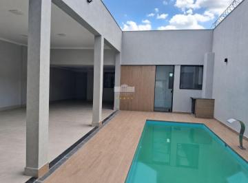 Casa · 250m² · 3 Quartos · 5 Vagas · Casa Em Jardim Nova Yorque, Araçatuba/sp de 250 m² 3 Quartos À Venda por R$1.300.000ou Para Loca