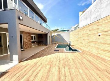 Casa · 287m² · 3 Quartos · 4 Vagas · Casa Semi Nova Para Locação No Condomínio New Ville | 287 m² de Construção | 3 Suítes | Piscina Aquec