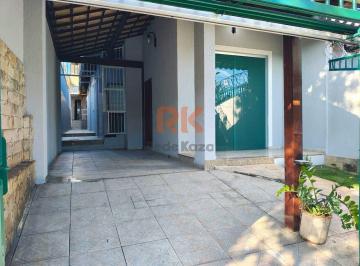 Casa · 140m² · 3 Quartos · 2 Vagas · Seu Novo Lar No Santa Mônica Espera por Você!