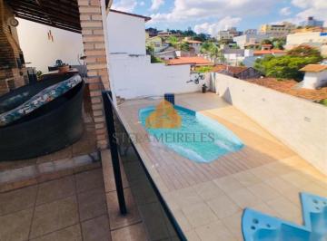 Casa · 330m² · 3 Quartos · 3 Vagas · Linda Casa Com Piscina E Uma Vista Maravilhosa Para As Montanha