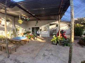 Casa · 545m² · 3 Quartos · 5 Vagas · Casa Com 3 Quartos Sendo Suíte Disponível Para Venda No Bairro Osvaldo Rezende Em Uberlândia - Mg