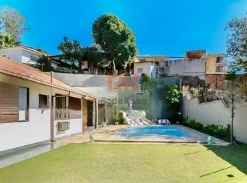 Casa · 451m² · 5 Quartos · 8 Vagas · Casa Com 5 Quartos Sendo 3 Suítes Com 8 Vagas de Garagem No Bairro São Luiz.