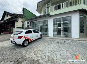 Comercial · 160m² · 4 Vagas · Sala Comercial Para Alugar No Iririú