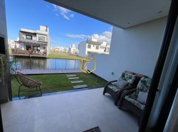 Casa · 164m² · 3 Quartos · 2 Vagas · Casa Para Venda Em Biguaçu, Beira Rio, 3 Dormitórios, 1 Suíte, 2 Banheiros, 2 Vagas