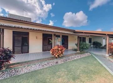 Casa · 285m² · 3 Quartos · 4 Vagas · Casa Candelária - Casa Alto Padrão / Casa Em Candelária Confortável E Muito Espaço C Excelente Local