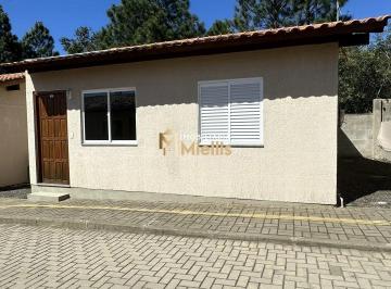 Casa · 75m² · 2 Quartos · 1 Vaga · Linda Casa Em Condomínio Residencial a 2 Min Do Centro de Viamão