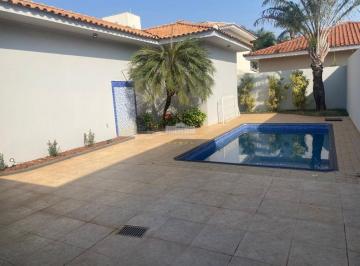 Casa · 235m² · 3 Quartos · 2 Vagas · Casa Em Aeroporto, Araçatuba/sp de 235 m² 3 Quartos Para Locação R$4.500,00/mes