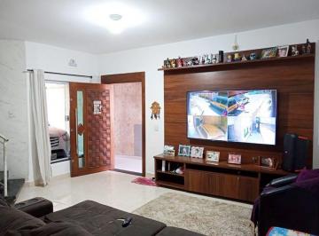 Casa · 242m² · 3 Quartos · 2 Vagas · Sobrado Em Jardim Quaresmeira, Suzano/sp de 242 m² 3 Quartos À Venda por R$750.000