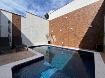 Casa · 184m² · 4 Quartos · 2 Vagas · Casa Em Vila Valença, São Vicente/sp de 184 m² 4 Quartos À Venda por R$1.500.000