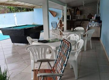 Casa · 150m² · 4 Quartos · 2 Vagas · Casa Em João Costa, Joinville/sc de 150 m² 4 Quartos À Venda por R$690.000