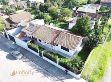 Casa · 185m² · 3 Quartos · 2 Vagas · Casa Em Vila Ivete, Mafra/sc de 185 m² 3 Quartos À Venda por R$790.000