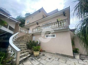 Casa · 300m² · 5 Quartos · 1 Vaga · Casa Em Ingá, Niterói/rj de 300 m² 5 Quartos À Venda por R$2.500.000