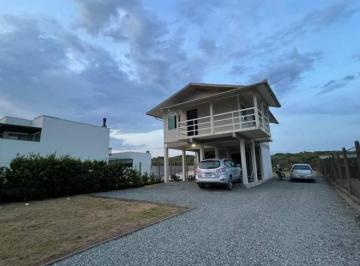 Casa · 125m² · 3 Quartos · Casa Em Praia Do Ervino, São Francisco Do Sul/sc de 125 m² 3 Quartos À Venda por R$780.000