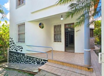 Casa · 300m² · 5 Quartos · 6 Vagas · Casa Com 300 m² Em Terreno de 800 m²