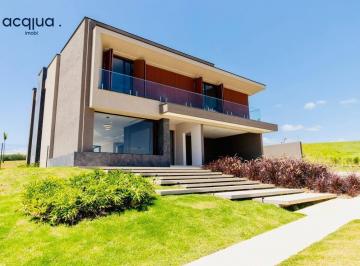Casa · 720m² · 7 Quartos · 10 Vagas · Casa de Condomínio Para Venda Em Piratuba de 720.00 m² Com 7 Quartos, 7 Suites E 10 Garagens
