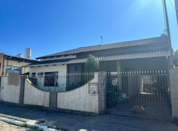 Casa · 180m² · 1 Quarto · 3 Vagas · Casa Em Vila Operária, Itajaí/sc de 180 m² 1 Quartos À Venda por R$798.000