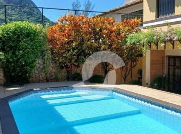 Casa · 445m² · 4 Quartos · 4 Vagas · Casa Em Itacoatiara, Niterói/rj de 445 m² 4 Quartos À Venda por R$2.950.000