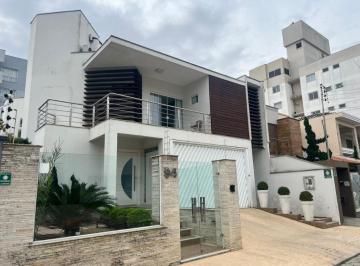 Casa · 322m² · 3 Quartos · 2 Vagas · Casa Em Ressacada, Itajaí/sc de 322 m² 3 Quartos À Venda por R$3.000.000