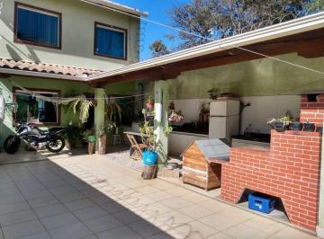 Casa · 350m² · 3 Quartos · 2 Vagas · Casa Com 03 Quartos 01 Suíte 02 Vagas Área Gourmet E Pomar No Bairro Colonial Em Contagem/mg.