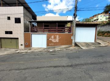 Casa · 81m² · 3 Quartos · 3 Vagas · Casa Individual Com 3 Quartos E Excelente Área Gourmet Na Parte Plana Do Bairro