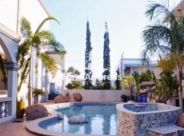 Casa · 700m² · 3 Quartos · 3 Vagas · Casa Em Recanto Da Sereia, Guarapari/es de 700 m² 3 Quartos À Venda por R$3.174.700