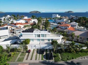 Casa · 300m² · 4 Quartos · 3 Vagas · Picolé - Camboinhas 4 Suítes Vista Mar