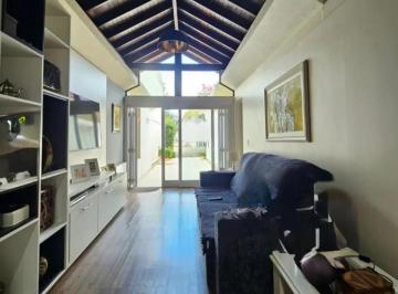 Casa · 174m² · 3 Quartos · 3 Vagas · Casa Semimobiliada No Bairro Cinquentenário