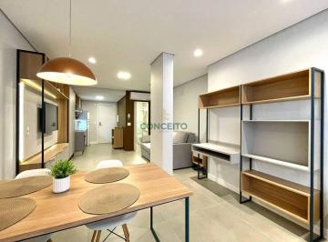Apartamento · 40m² · 1 Quarto · Flat Em Centro, Florianópolis/sc de 40 m² 1 Quartos Para Locação R$4.900,00/mes
