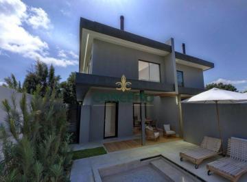 Casa · 145m² · 3 Quartos · 1 Vaga · Casa Em Canasvieiras, Florianópolis/sc de 145 m² 3 Quartos À Venda por R$950.000