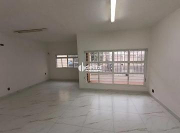 Casa · 300m² · 3 Quartos · 2 Vagas · Casa Com 3 Quartos Sendo 1 Suíte Disponível Para Venda No Bairro Lidice Em Uberlândia - Mg