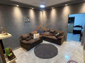 Casa · 140m² · 3 Quartos · 2 Vagas · Planejados, Suíte E Amplo Quintal Para Viver Com Conforto