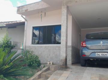 Casa · 77m² · 2 Quartos · 2 Vagas · Imoveis - Em Gasparinho