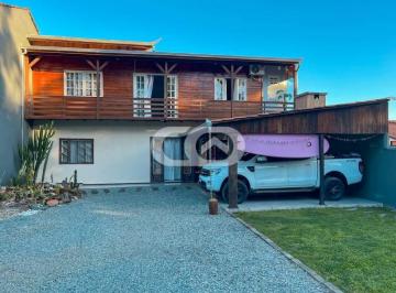 Casa · 126m² · 3 Quartos · 4 Vagas · Casa Em Costeira, Balneário Barra Do Sul/sc de 126 m² 3 Quartos À Venda por R$390.000