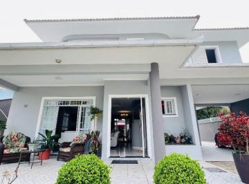 Casa · 263m² · 4 Quartos · 5 Vagas · Casa Em Itacorubi, Florianópolis/sc de 263 m² 4 Quartos À Venda por R$3.850.000