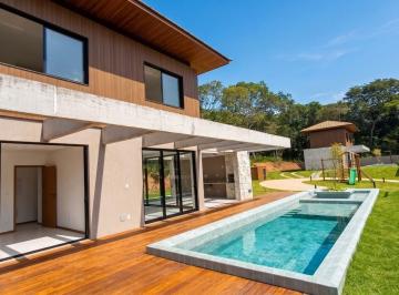 Casa · 204m² · 3 Quartos · 2 Vagas · Casa Em Praia Do Forte 3/4 Com Suítes