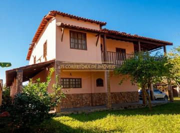 Casa · 900m² · 3 Quartos · 2 Vagas · Casa Com piscina E Deck - terreno Com 900 m²