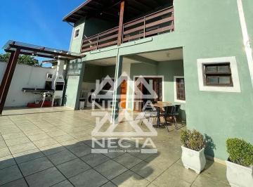 Casa · 148m² · 3 Quartos · 6 Vagas · Sobrado Em Poiares, Caraguatatuba/sp de 148 m² 3 Quartos À Venda por R$840.000