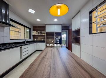 Casa · 140m² · 3 Quartos · 3 Vagas · Casa Em Barra Do Imbuí, Teresópolis/rj de 140 m² 3 Quartos À Venda por R$580.000