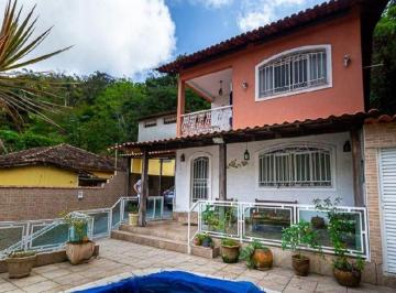 Casa · 198m² · 4 Quartos · 2 Vagas · Casa Em Fonseca, Niterói/rj de 198 m² 4 Quartos À Venda por R$520.000