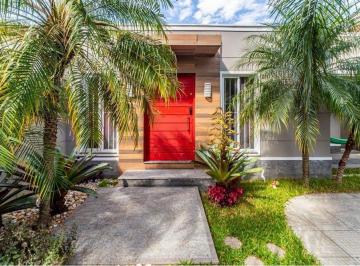 Casa · 170m² · 3 Quartos · Casa Em Passo Da Areia, Porto Alegre/rs de 170 m² 3 Quartos À Venda por R$899.000
