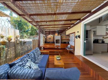 Casa · 90m² · 4 Quartos · 2 Vagas · Casa Em Praia Brava, Armação Dos Búzios/rj de 90 m² 4 Quartos À Venda por R$1.400.000