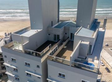 Apartamento · 255m² · 3 Quartos · Cobertura Em Mar Grosso, Laguna/sc de 255 m² 3 Quartos À Venda por R$4.300.000