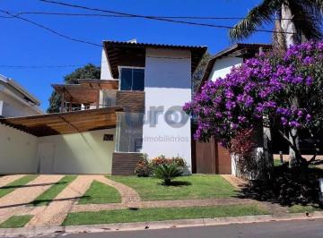 Casa · 279m² · 4 Quartos · 4 Vagas · Casa Em Ortizes, Valinhos/sp de 279 m² 4 Quartos À Venda por R$1.350.000