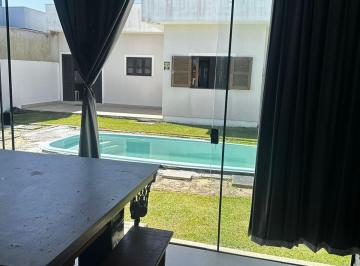 Casa · Casa Com Piscina Próximo Ao Mercado Vieira